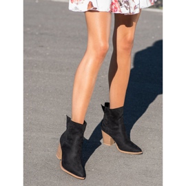 Erynn Visoke kaubojske čizme crno 1