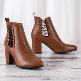 VINCEZA izrezane čizme smeđa 1