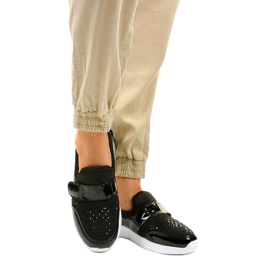 Crno-bijele klizne sportske cipele B120-1 2