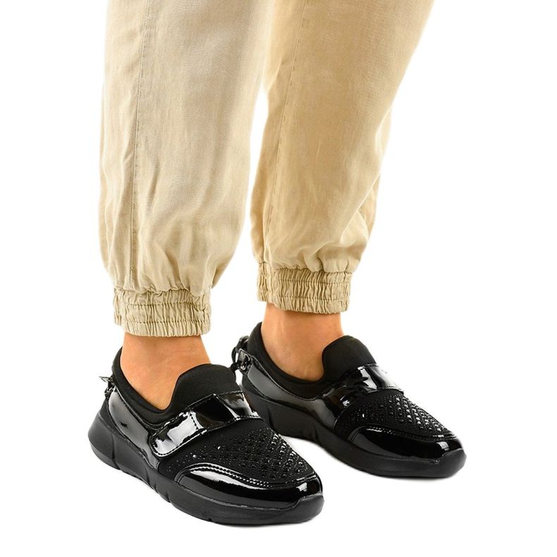 Crne B120 klizne sportske cipele crna 1