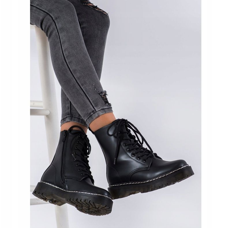 SHELOVET Čizme na klizaču crna 2