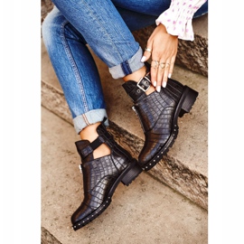 Crne ženske čizme s izrezima Black Hampton crno 1