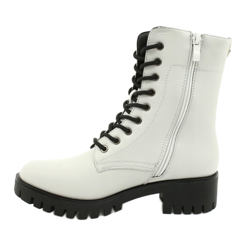 M.Daszyński Radnici iz sive drvne građe Daszyński MR1813-31 crno siva 1