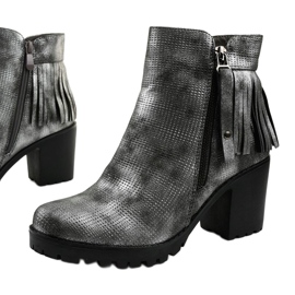 Sive čizme na Amar postu siva 1