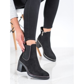 Bella Star Ukrašene čizme Chelsea crna 1