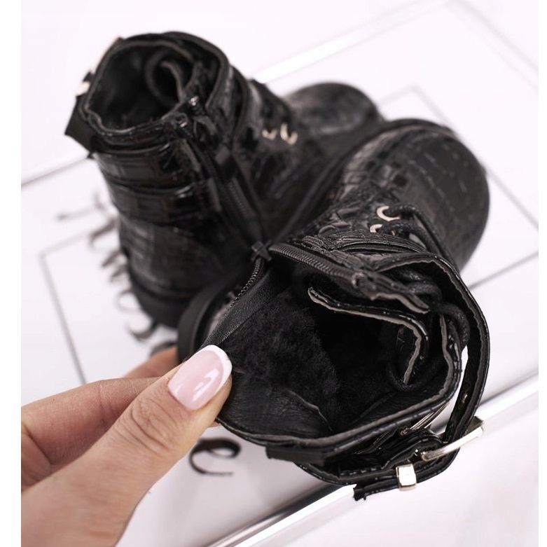 FRROCK Dječje čizme zagrijane krznom, lakirane crne Valentina crna 1