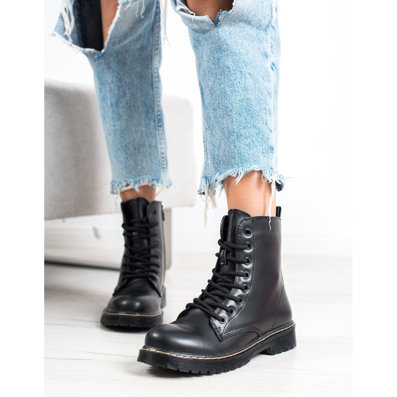 Small Swan Crne čizme crna 2