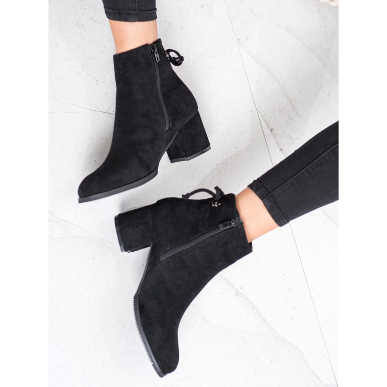 J. Star Čizme sa vezom crno 2