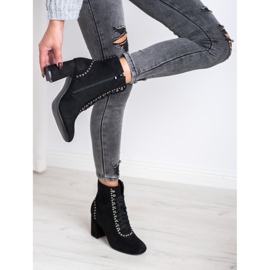 SHELOVET Vezane čizme na postu crno 1