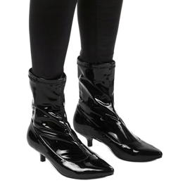 Crne lakirane štikle s Ragemour čarapom crno 1