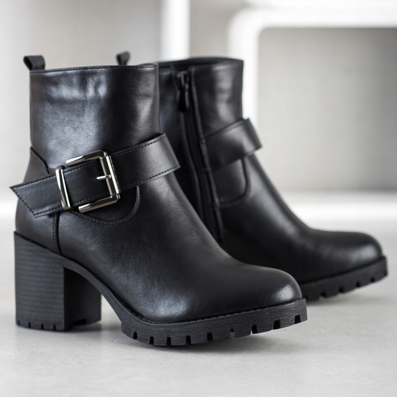 SDS Elegantni radnici na šanku crna 1