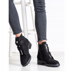 Corina Slučajni radnici crno 1