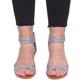 Sive sandale na osjetljivom klinu C7113-2 siva 1