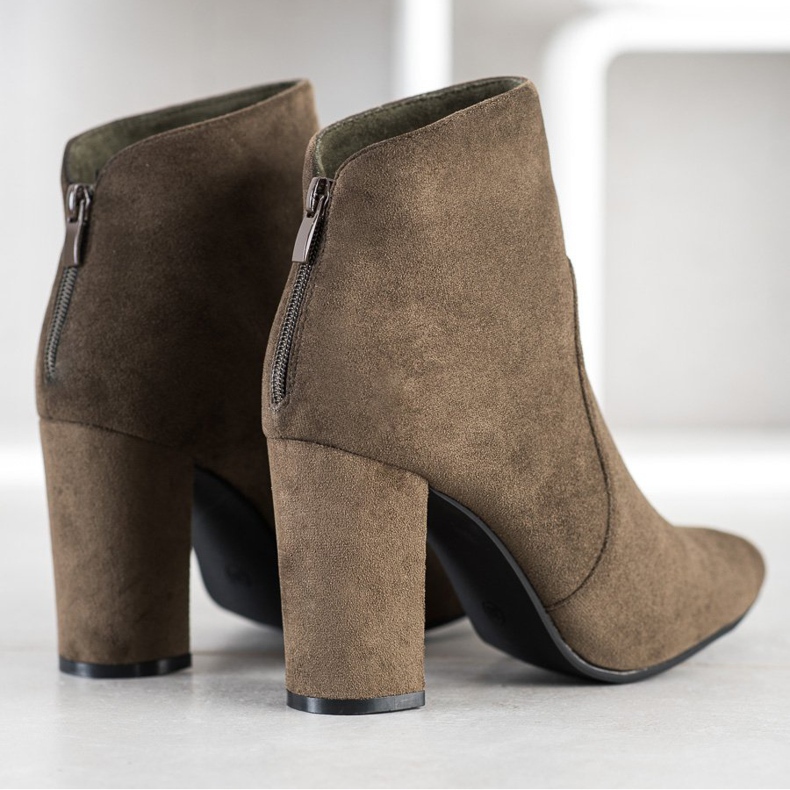 Ideal Shoes Klasične čizme na postu smeđa kaki 1