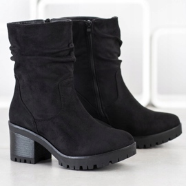 Flyfor Čizme s naboranim gornjim dijelovima crna 1