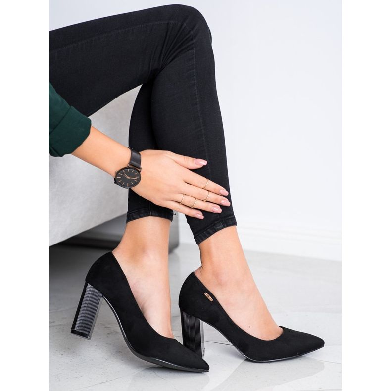 Goodin Pumpe na stupu crna 2