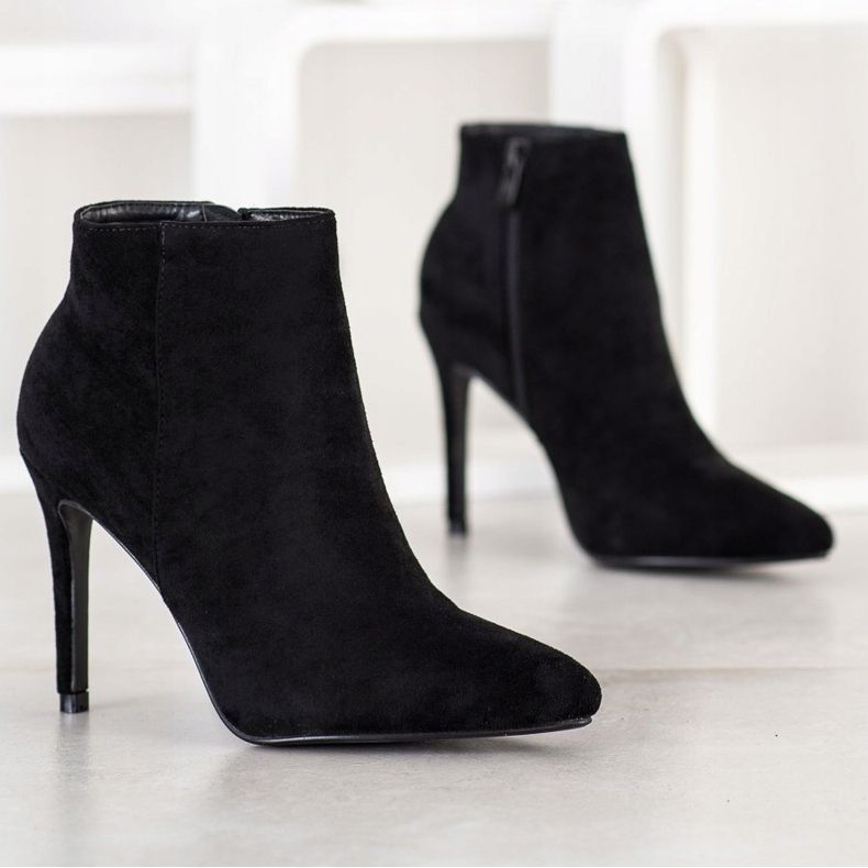 Small Swan Elegantne čizme na visoku petu crna 1