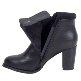 Crna 4599 Crne štikle crno 1