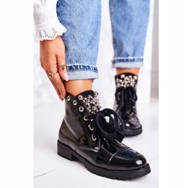 MSMG Ženske tople čizme s metalnim biserima i vrpcom, lakirane Perle crna 2