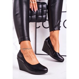 J.STAR But Ženske klasične pumpe na klin lakirane crne Ivonne crno 1