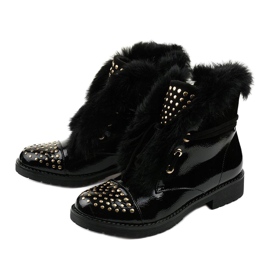 Crne ravne izolirane lakirane ženske čizme crna 1