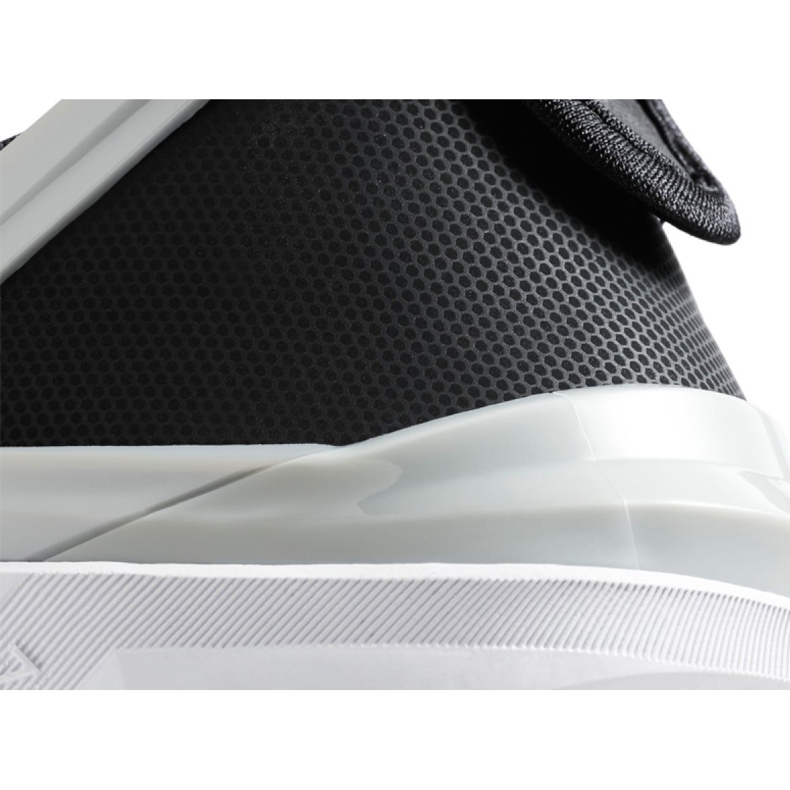 Cipele za treniranje Nike Metcon 6 FlyEase M DB3790-010 crna 1