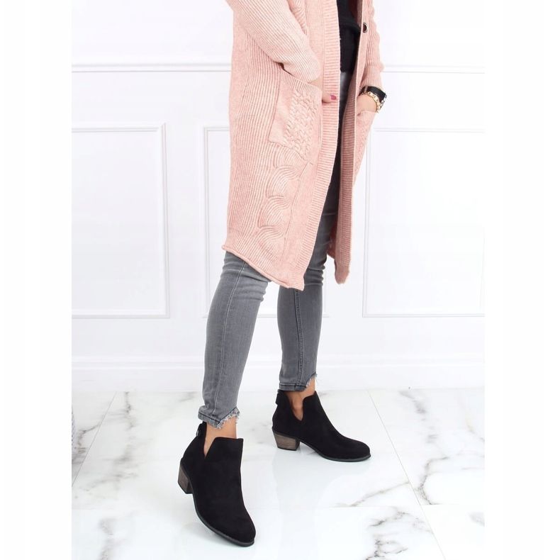 Crne čizme s izrezanim crnim CM-8M4-1 Crna crno 2