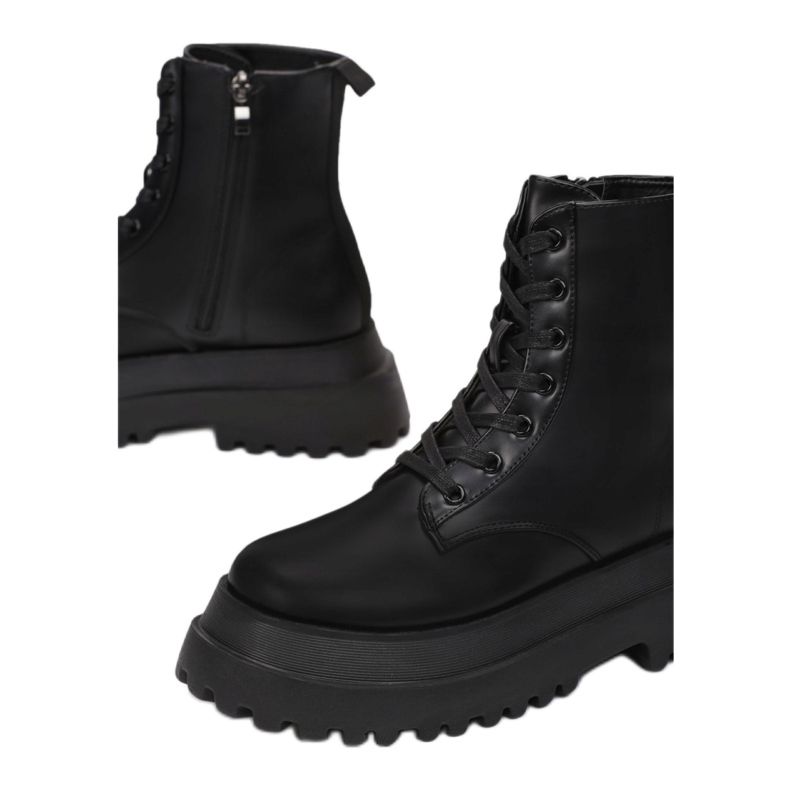 Vices Poroci 8607-38-crni crna 1