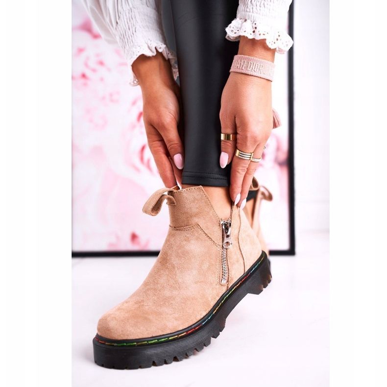 Ženske čizme Chelsea s šarenim šavovima od antilopa u bež boji Addison 2