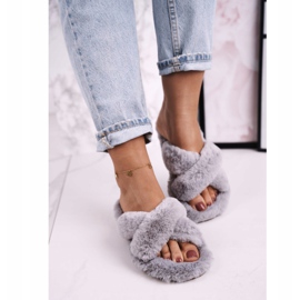 FJ1 Ženske krznene papuče Grey Cosy Time siva 2