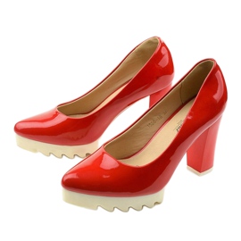 Crvene pumpe na stupu Silverbee crvena 1