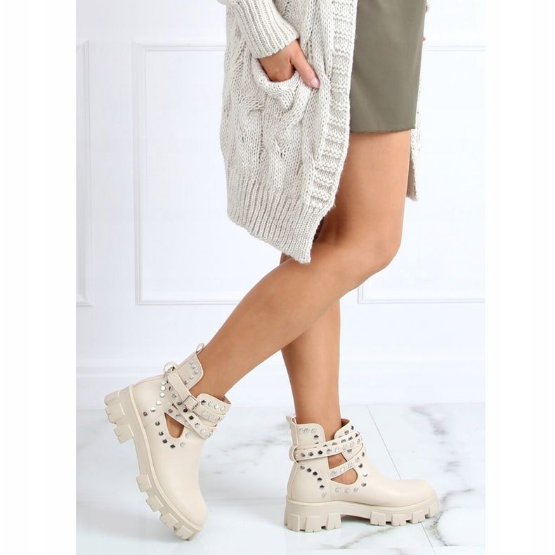 Čizme izrezane s klinovima bež NC1127 Bež 1