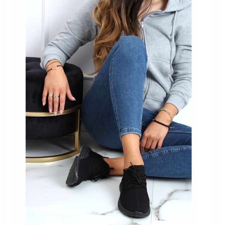 Crne sportske cipele s čarapama NB392P All Black crno 1