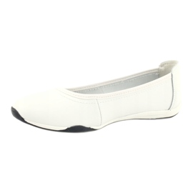 Ženske sportske balerine Filippo DP2063 / 21 bijela crvena tamnoplava 1