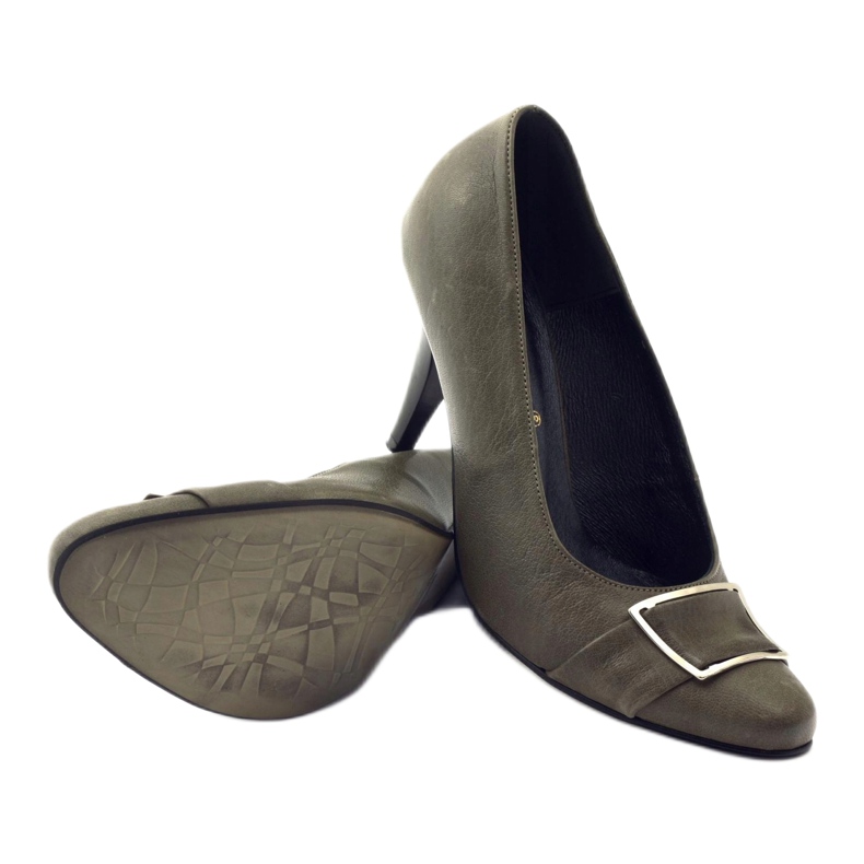 Sive kožne pumpe sa srebrnom stezaljkom Korda siva 3