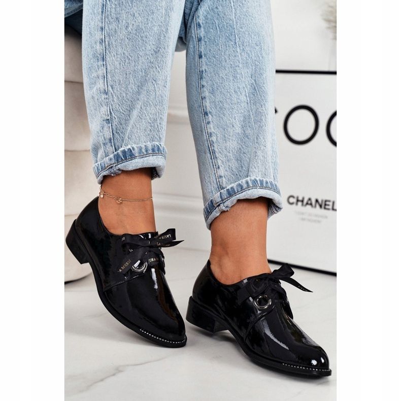 Ženske lakirane cipele Laura Messi 2044 Crna 1