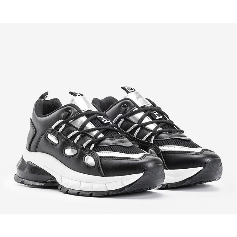 Crne tenisice sa srebrnim Guadalupe umetcima crna 1