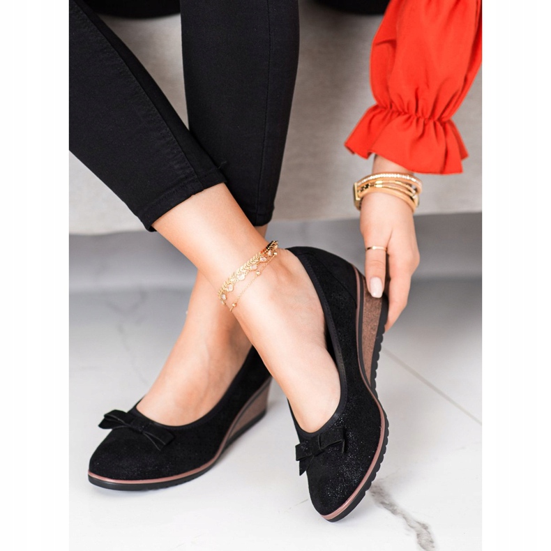 Vinceza Ažurne pumpe s klinom crna 2