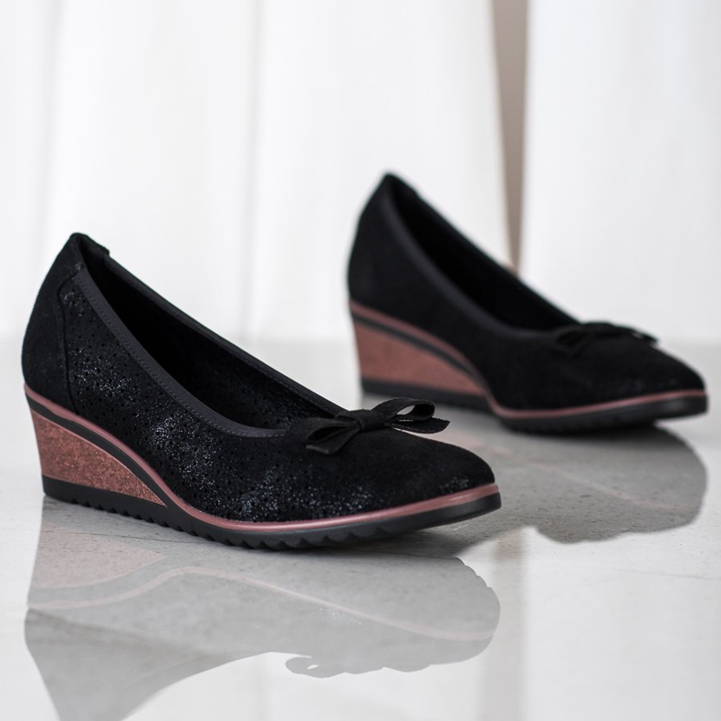 Vinceza Ažurne pumpe s klinom crna 1