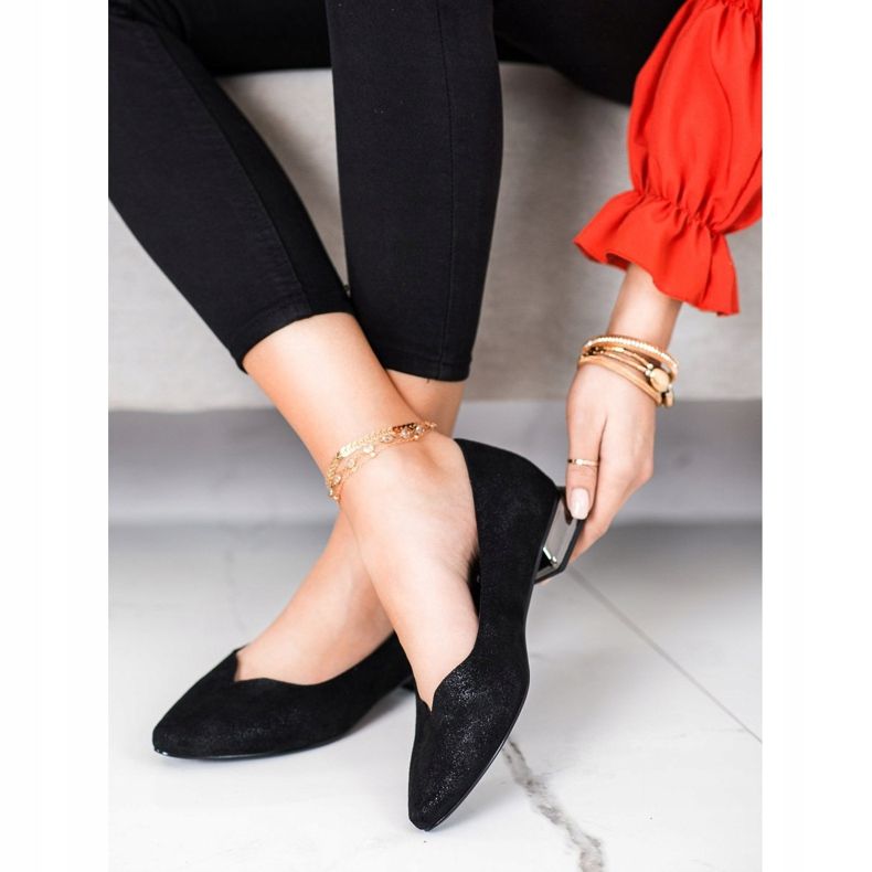 Pumpe sa srebrnom petom VINCEZA crno 1