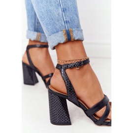 PV3 Kožne sandale na šanku Crni Visconi 4400476 crno 1