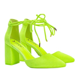 Žute pumpe na vezanje na Macey stupu žuta boja 1