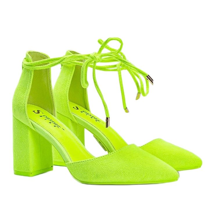 Žute pumpe na vezanje na Macey stupu žuta boja 1