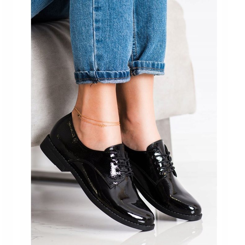 SHELOVET Klasične cipele na vezanje crna 2