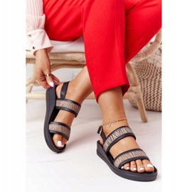 Kožne sandale na klin Laura Messi 2232 Crna bež 2