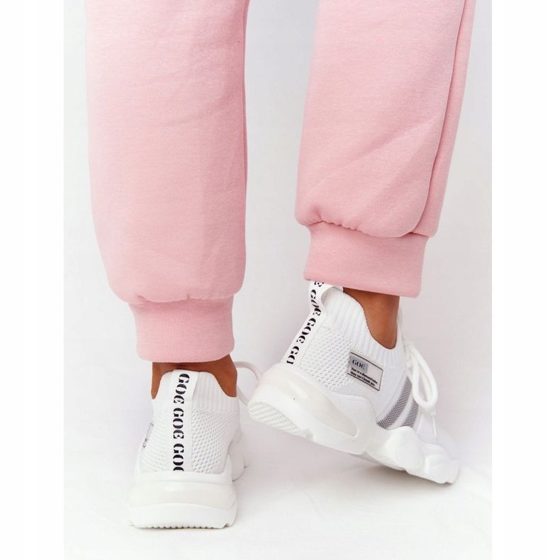 Ženske sportske čarape GOE HH2N4016 Bijele bijela crno 2