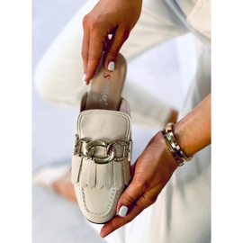 T501 Bež mokasin bež papuče s lancem 2