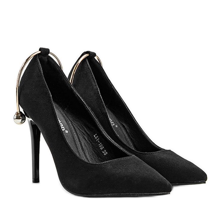 Crne pumpe na iglu s nakitom od Christine crno zlatna 1