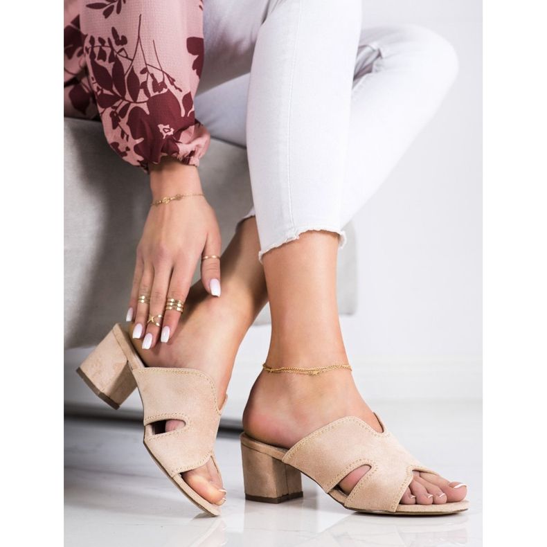 S. BARSKI Elegantne papuče od antilopa bež zlatni 2