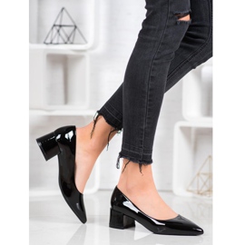 VINCEZA lakirane pumpe crna 1